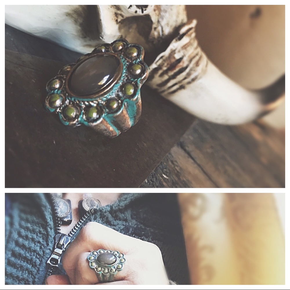 Statement Ring - Picture 2 of 8